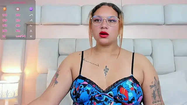 Snapshot of Laurent_glass chatting on 25, 2, 2026 Laurent glass online show from 25, 2, 2026