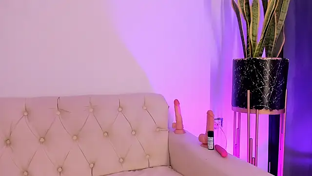 liorah wolf online show from 12, 2, 2026