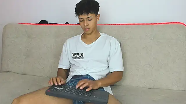  Alex Colton online show from 15, 4, 2026