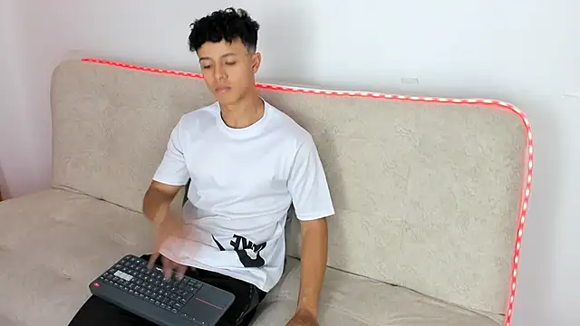  Alex Colton online show from 15, 5, 2026