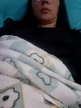 Snapshot of Renataalves chatting on 18, 6, 2026 Renataalves online show from 18, 6, 2026