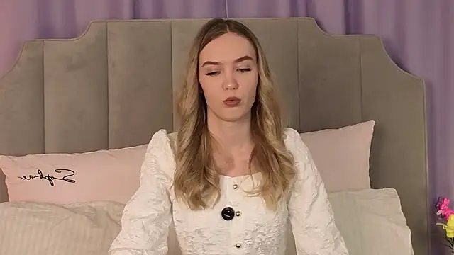 NikkiRyx online show from 30, 4, 2026