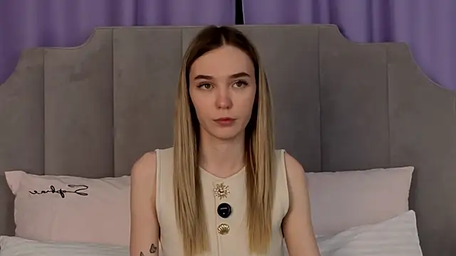 NikkiRyx online show from 4, 5, 2026