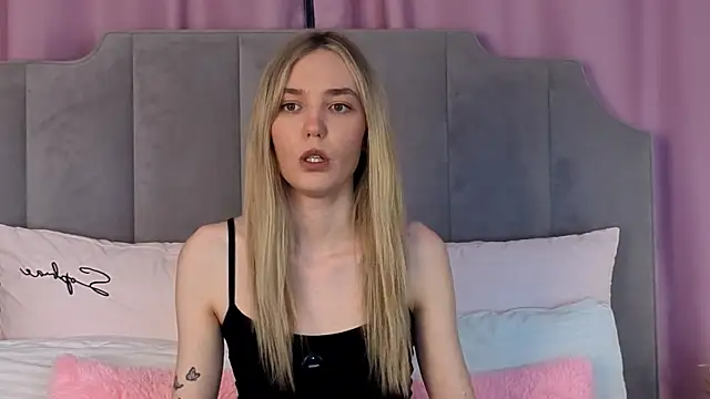 Snapshot of NikkiRyx chatting on 7, 6, 2026 NikkiRyx online show from 7, 6, 2026