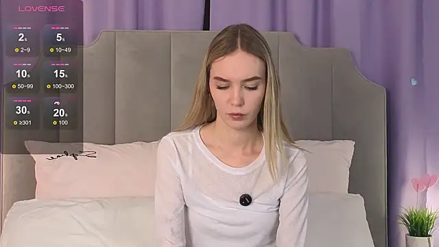 Snapshot of NikkiRyx chatting on 4, 3, 2026 NikkiRyx online show from 4, 3, 2026