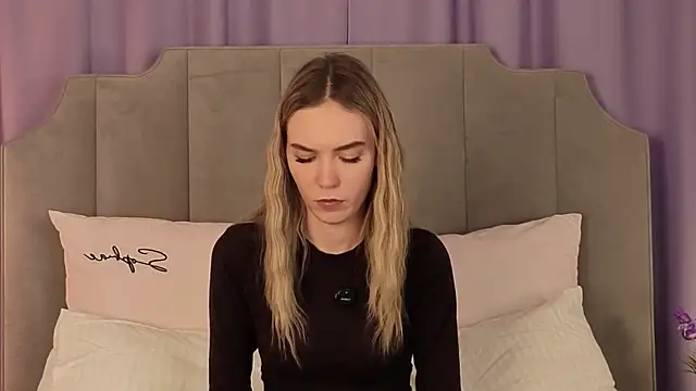 NikkiRyx online show from 10, 4, 2026