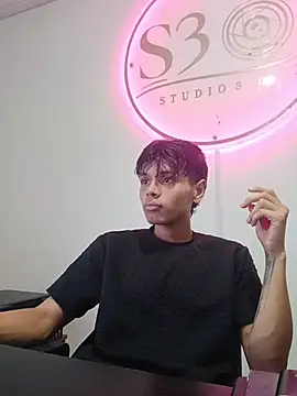 Alejandroo Montenegro online show from 18, 4, 2026