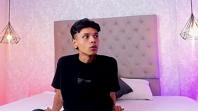 Alejandroo Montenegro online show from 24, 5, 2026
