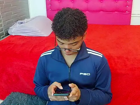 Snapshot of philipsex28 chatting on 5, 2, 2026 philipsex28 online show from 5, 2, 2026