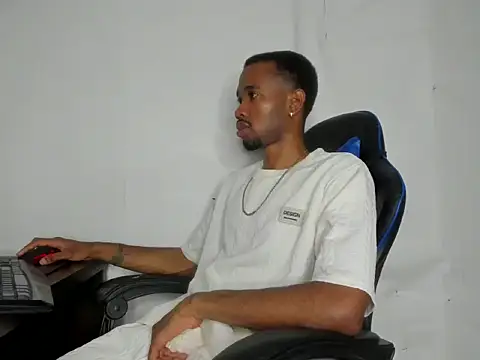 Kofi exotic 2 online show from 27, 5, 2026