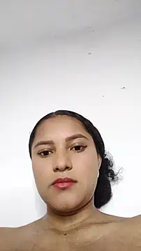 Snapshot of LiaRose- chatting on 10, 6, 2026 LiaRose- online show from 10, 6, 2026