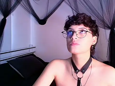 Snapshot of PalmerandSony21 chatting on 20, 2, 2026 PalmerandSony21 online show from 20, 2, 2026