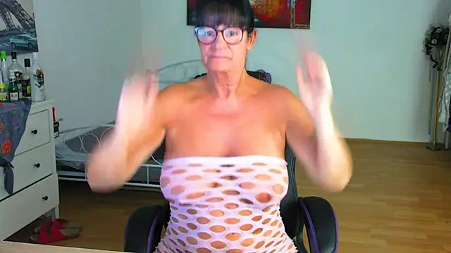 Sylly online show from 10, 9, 2025