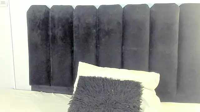 Amaranoir- online show from 14, 4, 2026