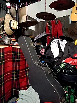 AllucyLu online show from 24, 4, 2026