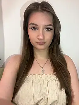 Snapshot of Green_eyes_lady chatting on 23, 4, 2026 Green eyes lady online show from 23, 4, 2026
