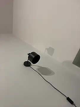 Green eyes lady online show from 11, 2, 2026