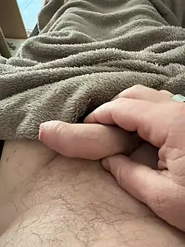 Snapshot of petitsexe52 chatting on 24, 2, 2026 petitsexe52 online show from 24, 2, 2026