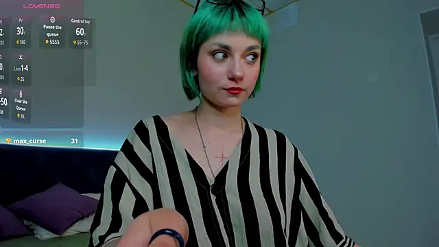 Scarle Whisper online show from 25, 5, 2026