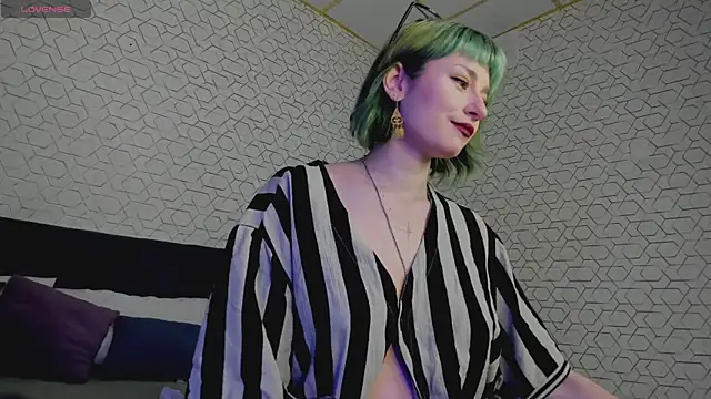 Scarle Whisper online show from 12, 5, 2026