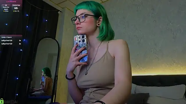 Scarle Whisper online show from 29, 3, 2026