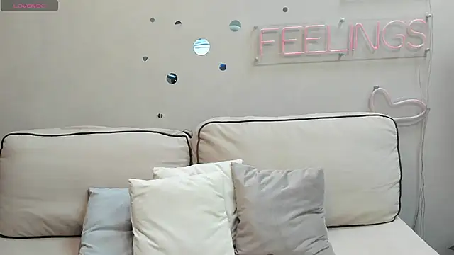 Lauraaa Smith online show from 23, 2, 2026