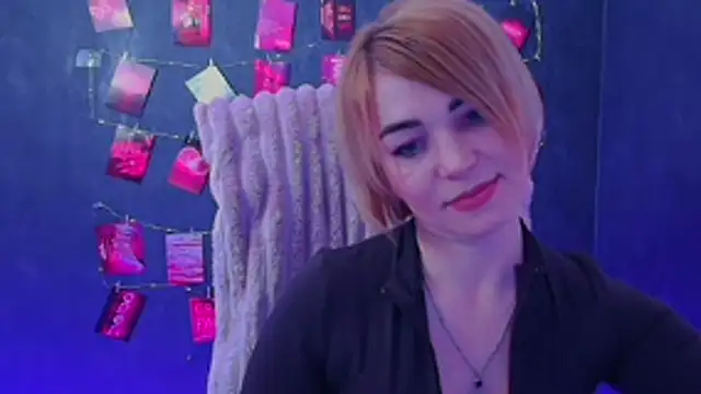 CuttieEmma online show from 10, 4, 2026