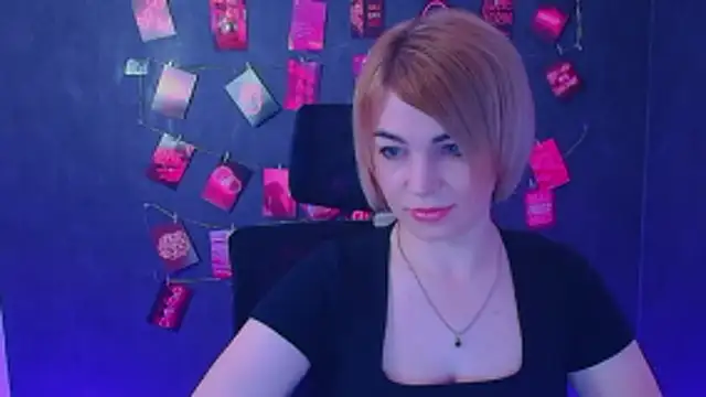 CuttieEmma online show from 18, 4, 2026