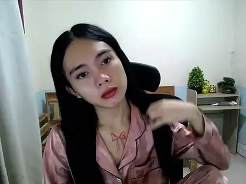 Snapshot of devine_goddess chatting on 15, 7, 2026 devine goddess online show from 15, 7, 2026