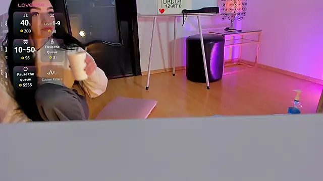 Peanaughty online show from 20, 2, 2026