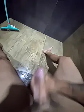 LucasSouza74185 online show from 16, 4, 2026