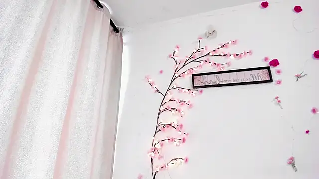 Snapshot of NicoRobinx chatting on 8, 4, 2026 NicoRobinx online show from 8, 4, 2026