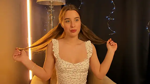 NightGloss online show from 13, 2, 2026