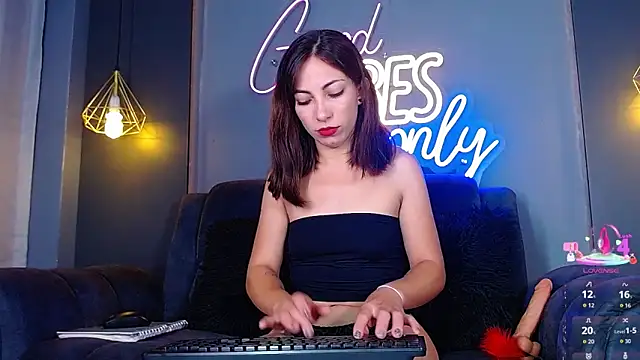 Snapshot of MIA_ROOUSE_ chatting on 12, 2, 2026 MIA ROOUSE online show from 12, 2, 2026