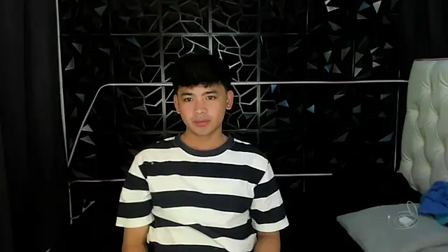 Snapshot of spoiledmycock chatting on 6, 2, 2026 spoiledmycock online show from 6, 2, 2026