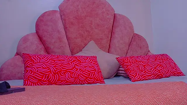 EmmaLou   online show from 6, 2, 2026