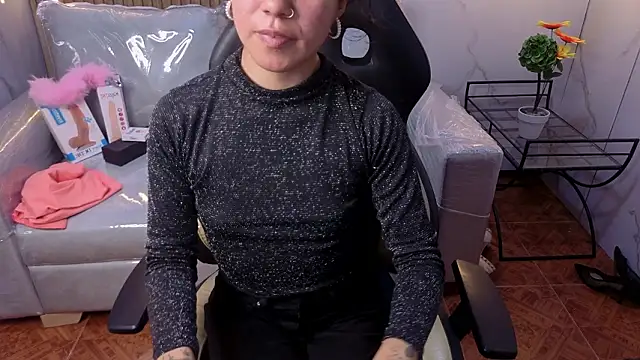 Snapshot of Lynn_turner chatting on 11, 2, 2026 Lynn turner online show from 11, 2, 2026