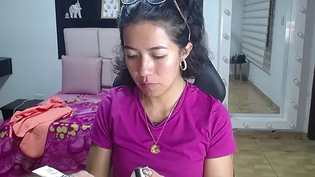 Snapshot of Lynn_turner chatting on 7, 2, 2026 Lynn turner online show from 7, 2, 2026