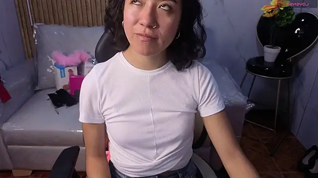 Snapshot of Lynn_turner chatting on 19, 2, 2026 Lynn turner online show from 19, 2, 2026