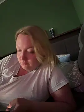 Lolaaxxx13 online show from 26, 6, 2026