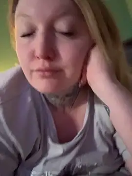 Snapshot of Lolaaxxx13 chatting on 13, 5, 2026 Lolaaxxx13 online show from 13, 5, 2026