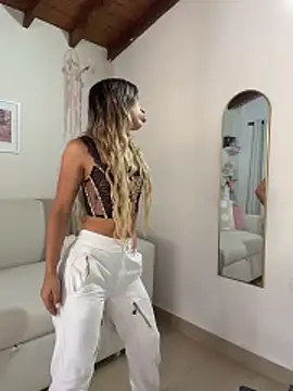 Mia Rosee1 online show from 17, 5, 2026