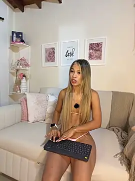 Snapshot of Mia_Rosee1 chatting on 11, 6, 2026 Mia Rosee1 online show from 11, 6, 2026