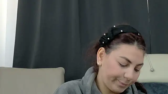 AbellaDesiree online show from 5, 4, 2026