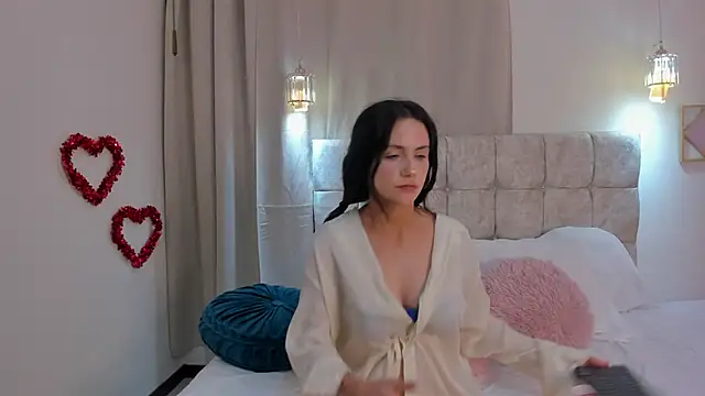 danaalamiri2 online show from 11, 3, 2026