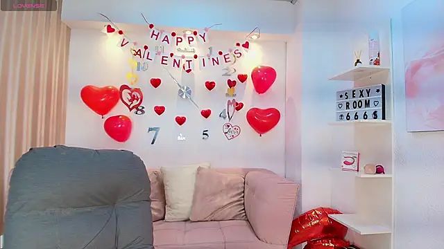 Luna Millers online show from 19, 2, 2026