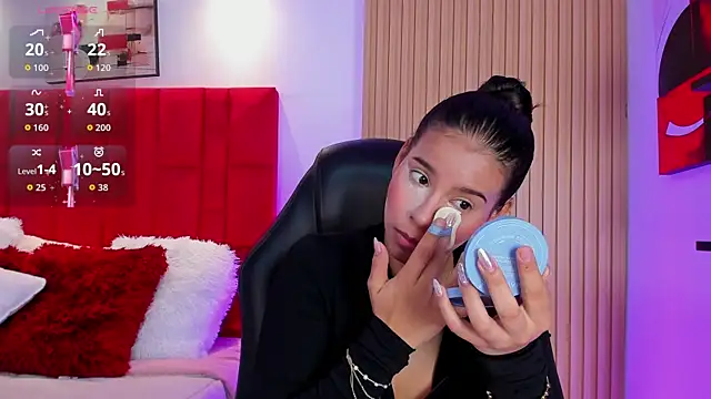 Snapshot of Luna_Millers chatting on 3, 7, 2026 Luna Millers online show from 3, 7, 2026
