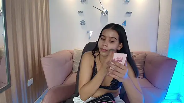 Luna Millers online show from 3, 4, 2026