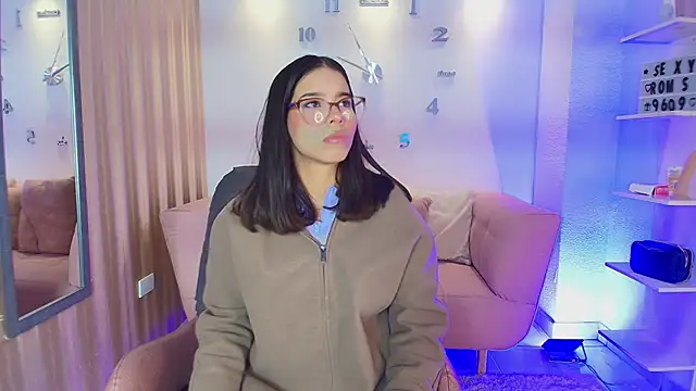 Luna Millers online show from 23, 3, 2026