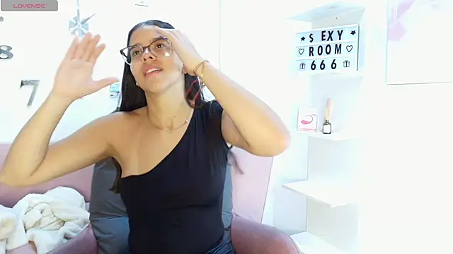 Luna Millers online show from 8, 2, 2026